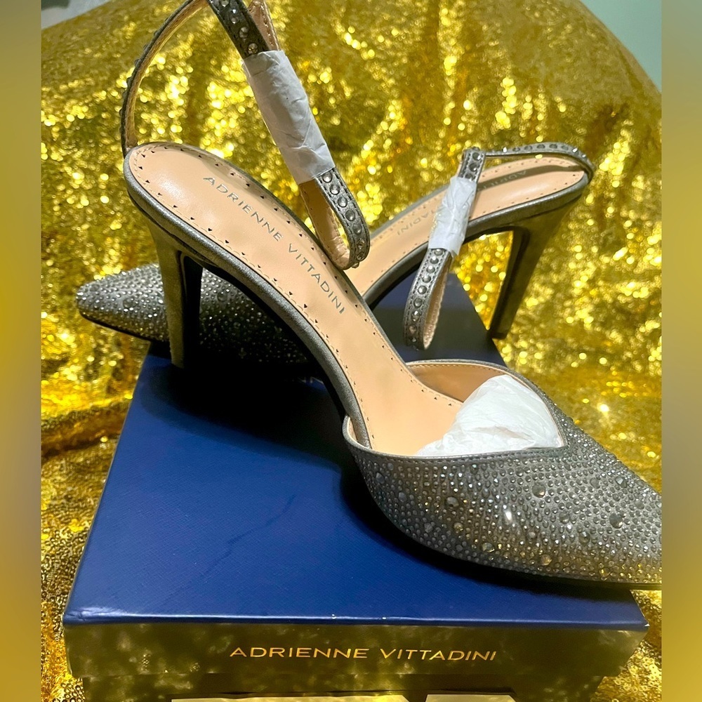 ADRIENNE Vittadini norena embellished ankle pump. New with box. Size 8M .